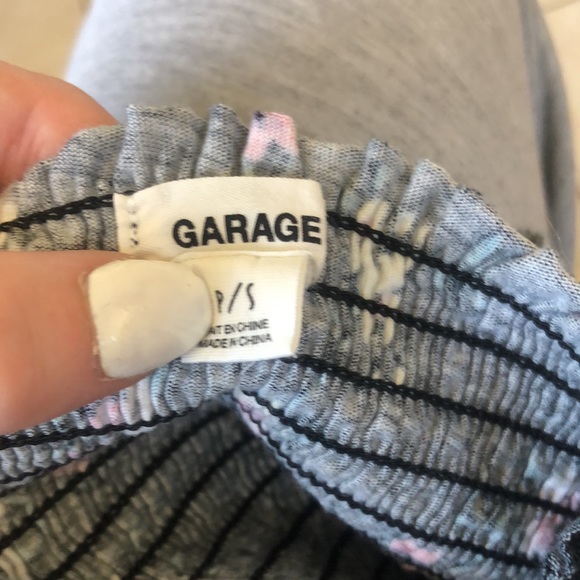 🌸4/$20🌸 garage tube top - Picture 3 of 3